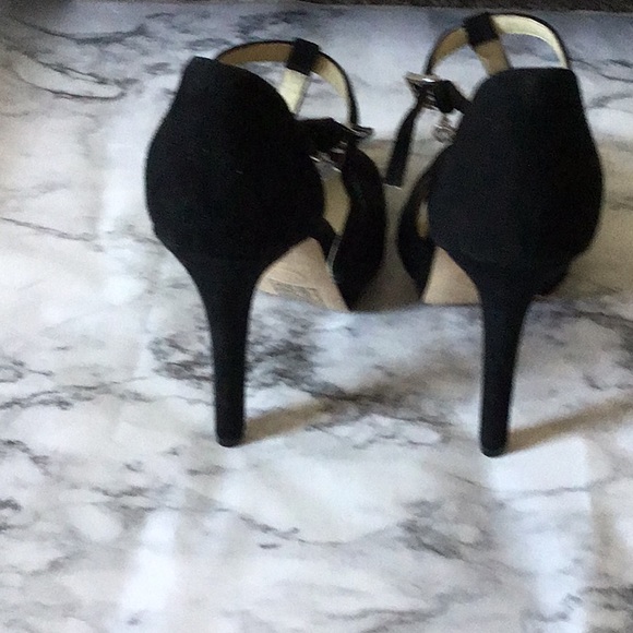 Michael Kors T-Strap heel black size 7 - Picture 4 of 7